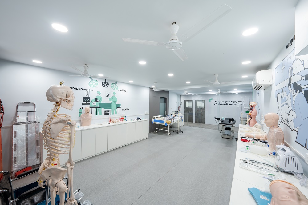 Emversity School of Health Sciences, Nagpur Labs(7)