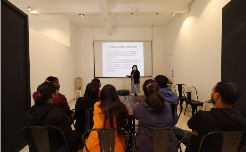 ESEDS School of Design Auditorium(2)