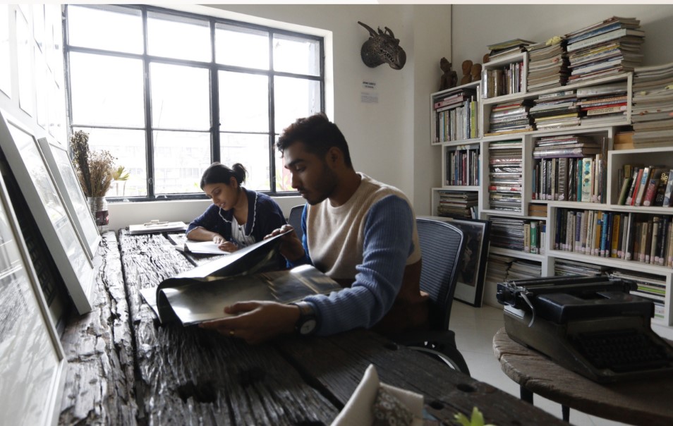 ESEDS School of Design Library(3)