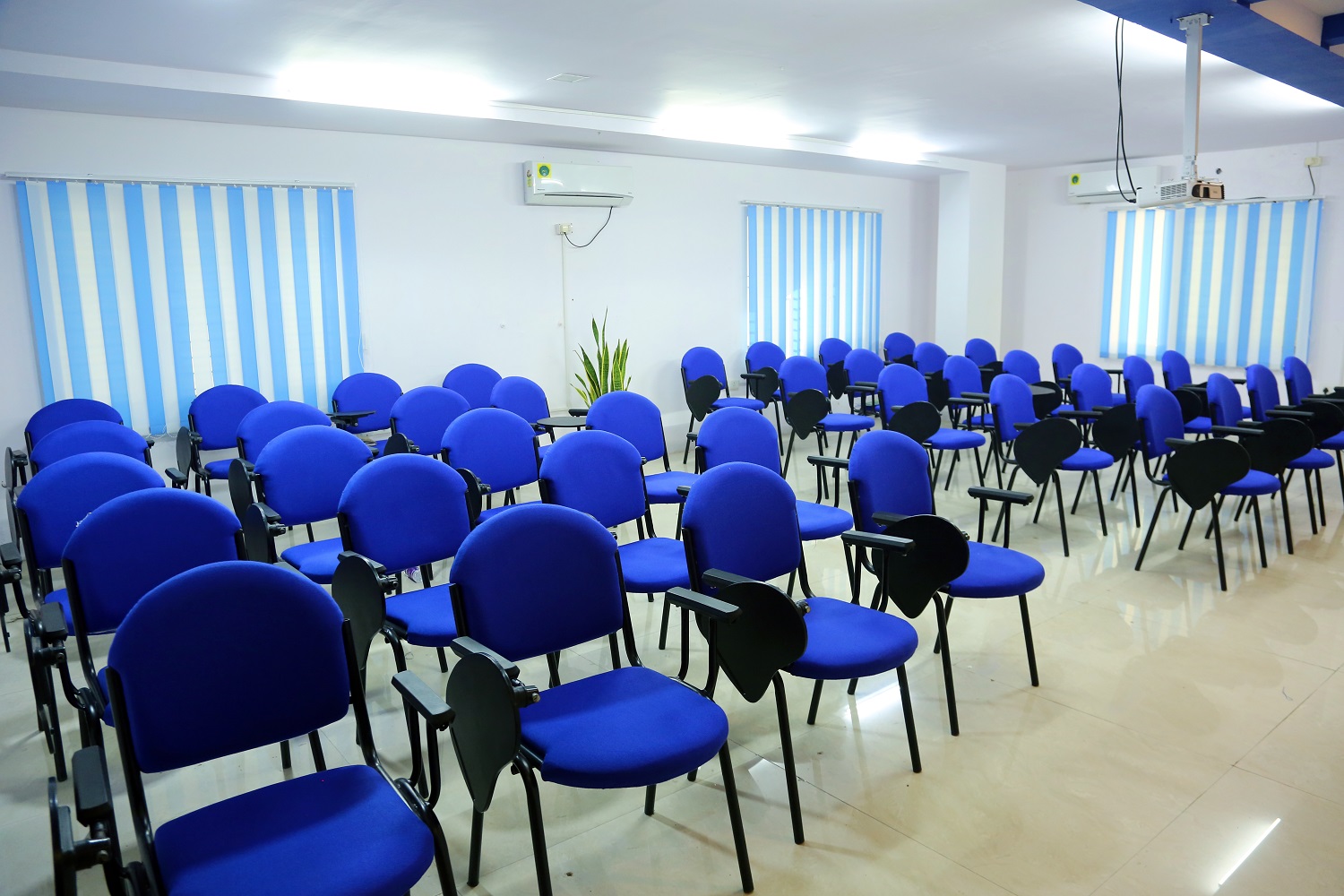GEMS B-School Vizag Classroom(2)