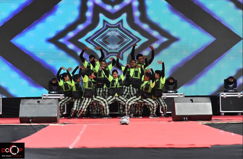 Gitarattan International Business School Fest(12)