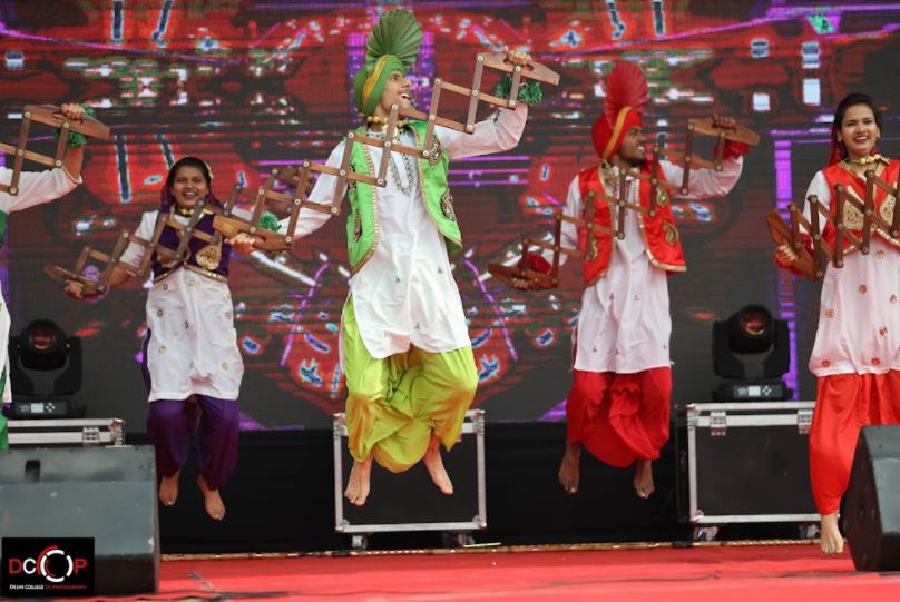 Gitarattan International Business School Fest(13)