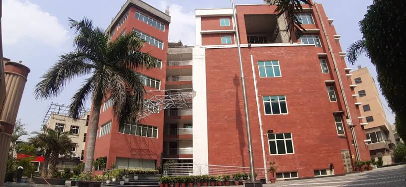 Gitarattan International Business School Campus Building(4)