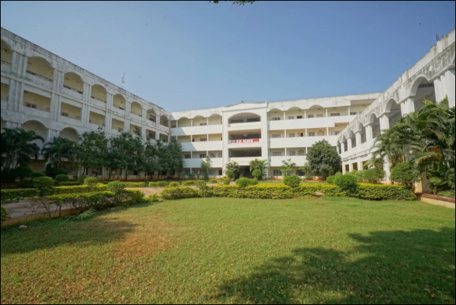 Godavari Institute of Engineering and Technology Campus View(2)