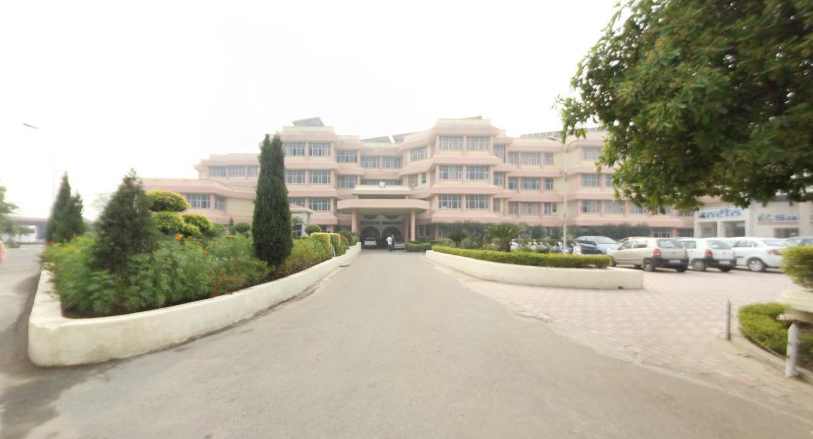 Guru Nanak Dev Dental College and Research Institute Main Building(2)