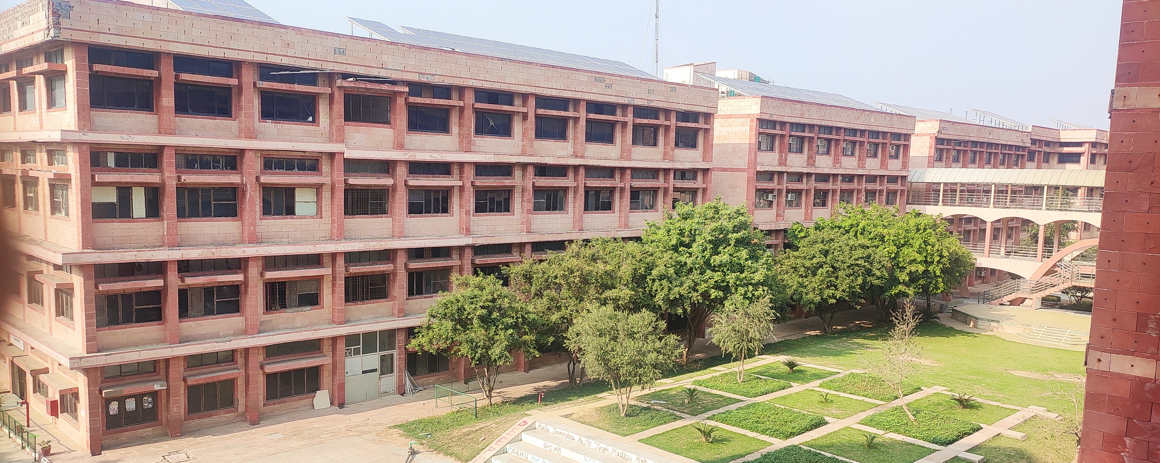 HCST Campus View(2)