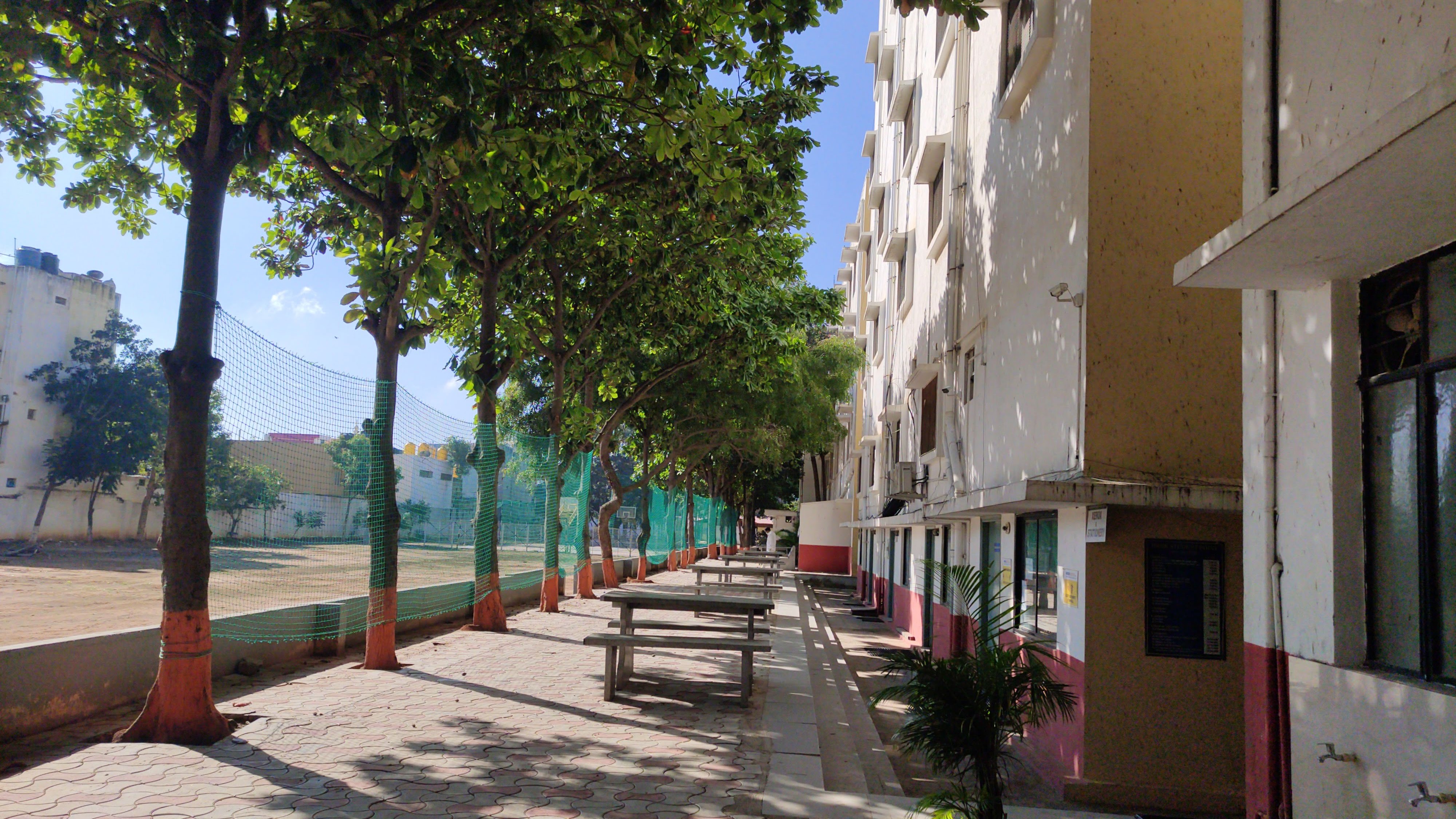 HKBK College of Engineering Campus View(1)