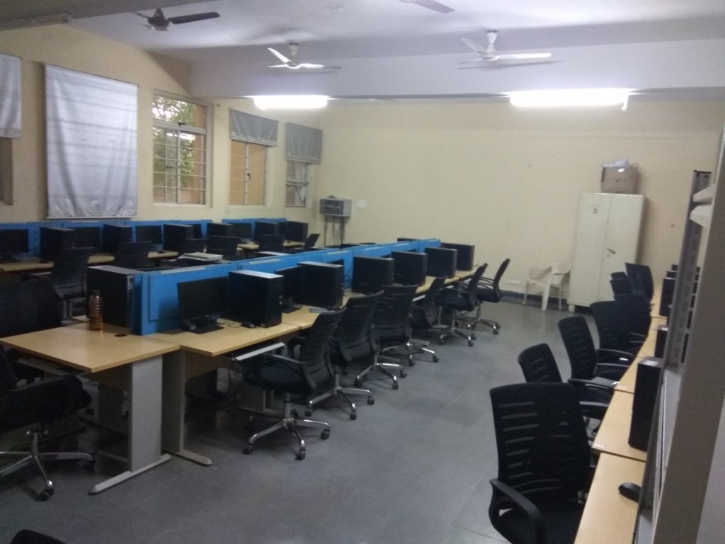 Hyderabad Institute of Technology and Management Labs(2)