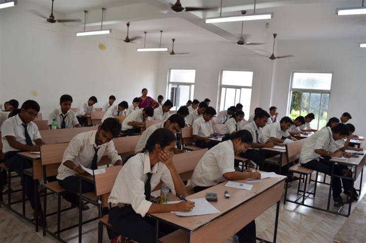 Ideal Institute of Engineering Classroom(2)