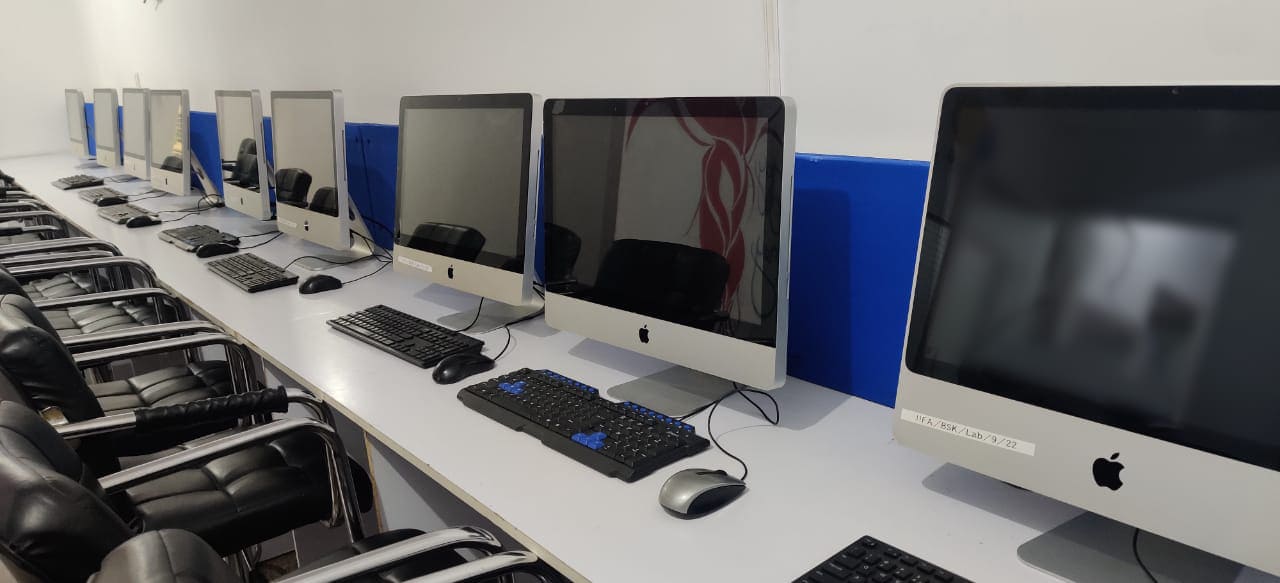 IIFA Lancaster Degree College Labs(6)