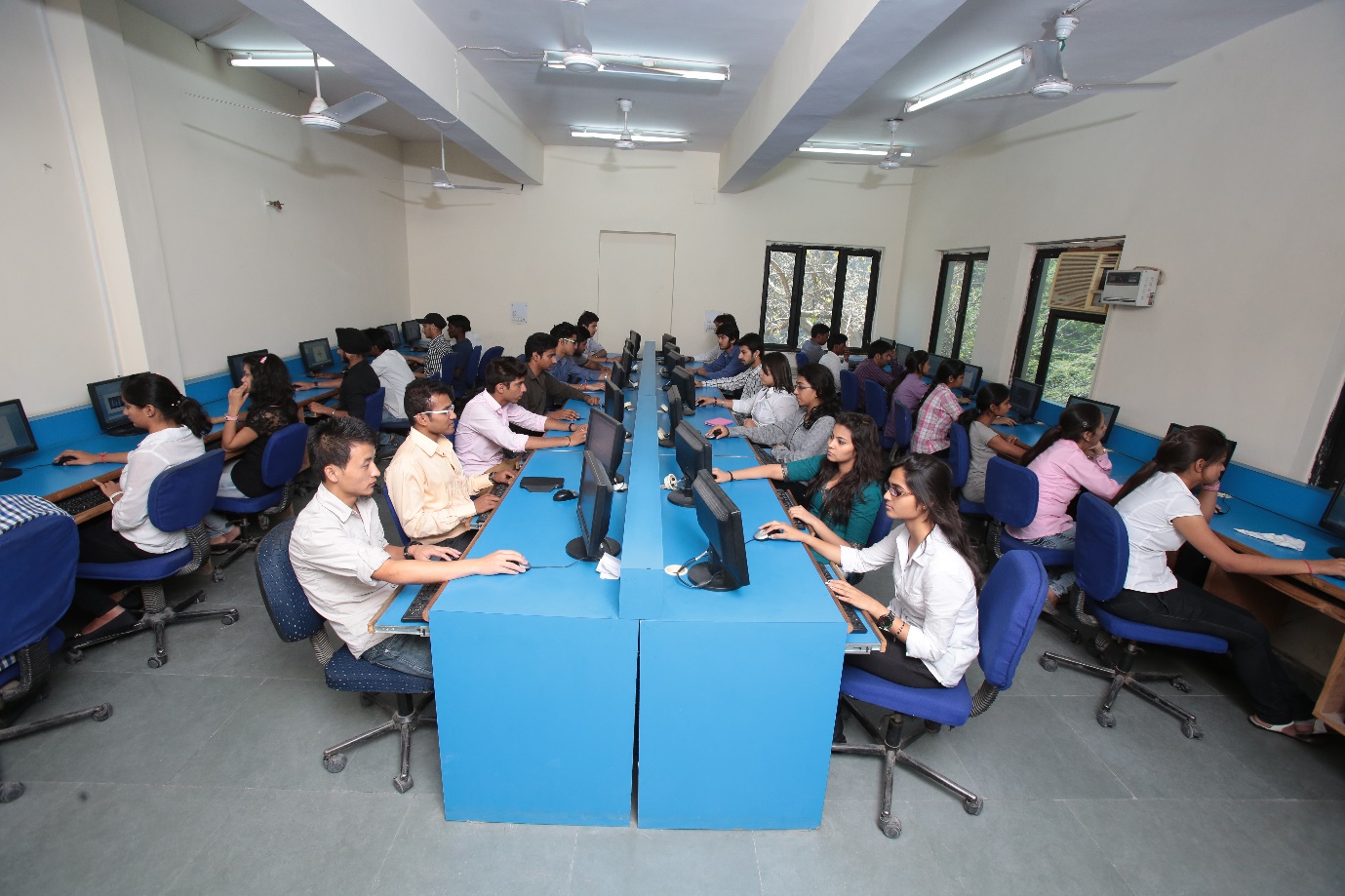 IITM - Indraprastha Institute of Technology and Management Labs