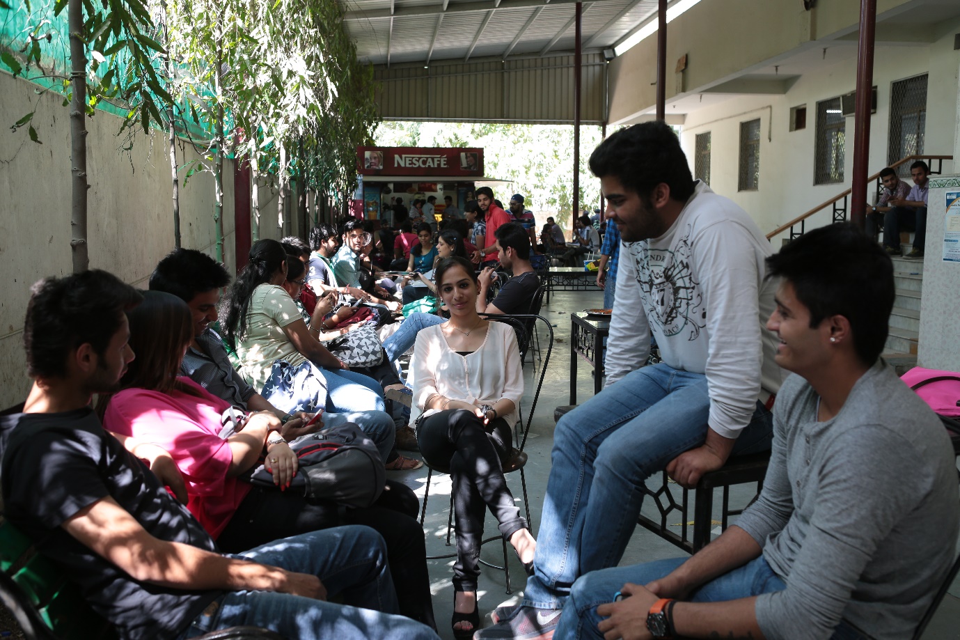 IITM - Indraprastha Institute of Technology and Management Cafeteria / Mess