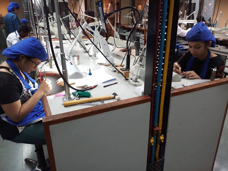 Indian Institute of Gems and Jewellery, Mumbai Labs(1)