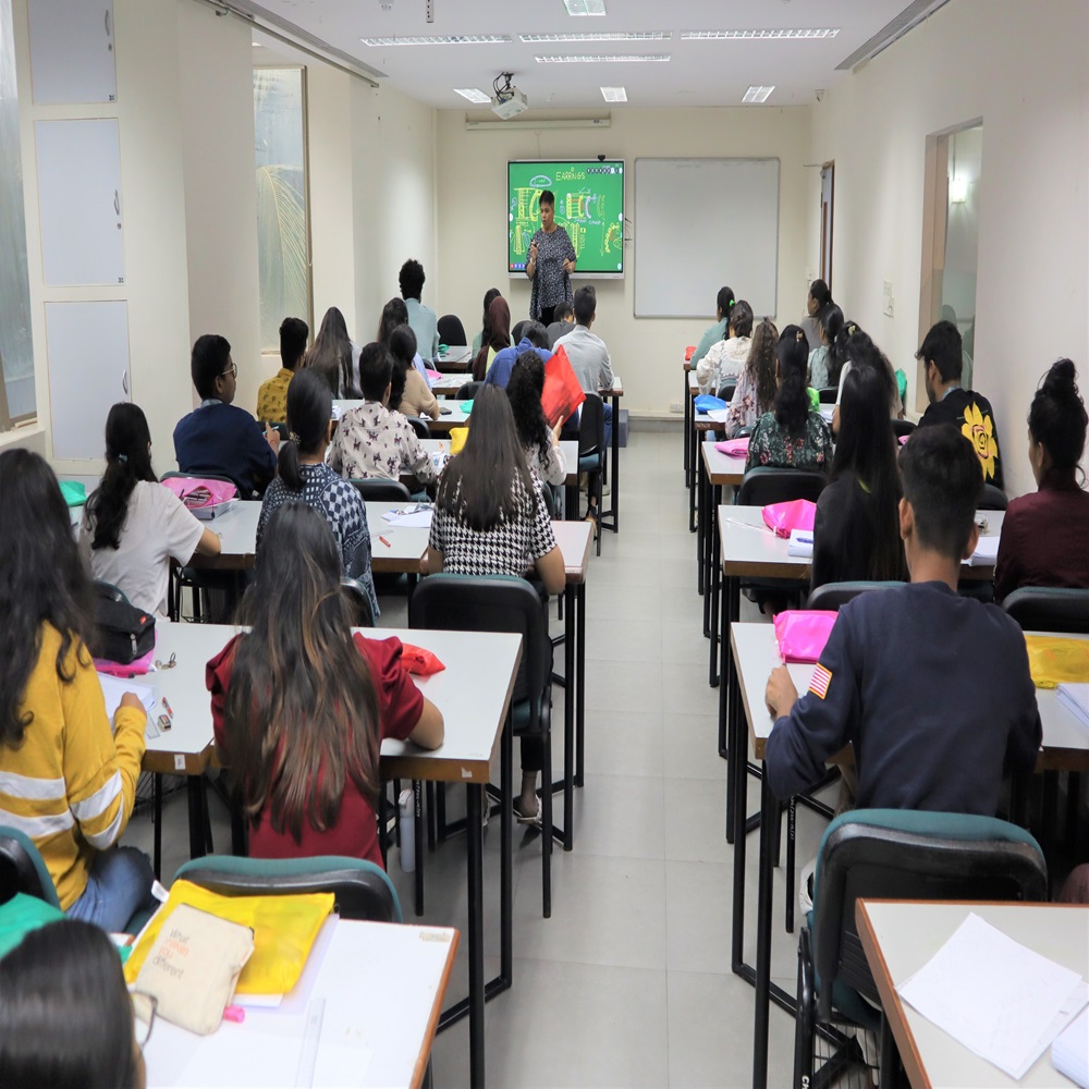 Indian Institute of Gems and Jewellery, Mumbai Classroom(3)