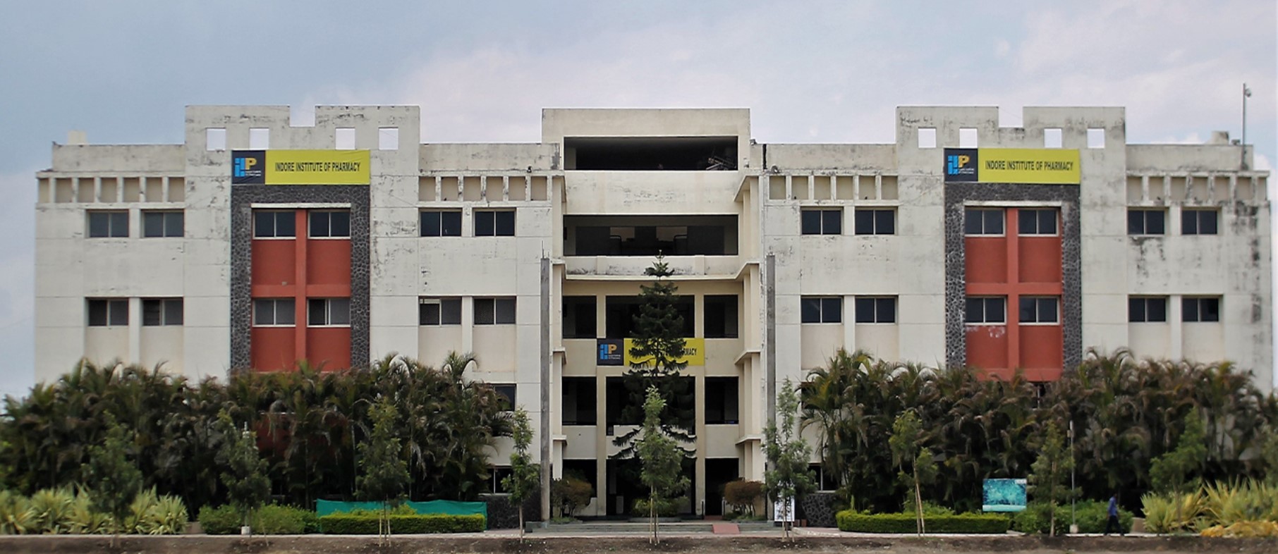 Indore Institute of Pharmacy Campus Building(2)