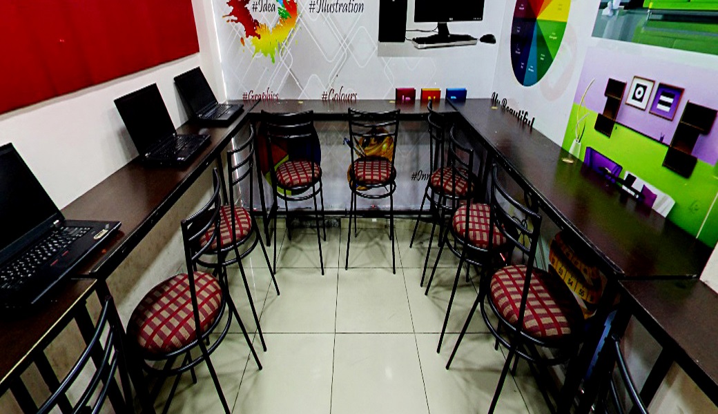 International Institute of Fashion Design Labs(1)