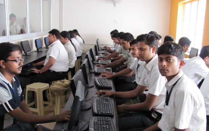 IAER Kolkata Labs(1)