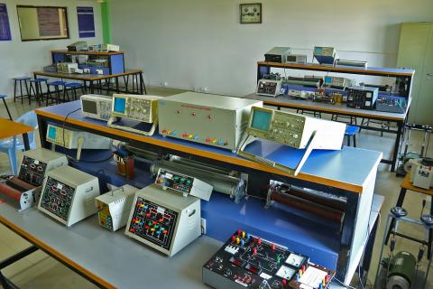 IARE Labs(2)