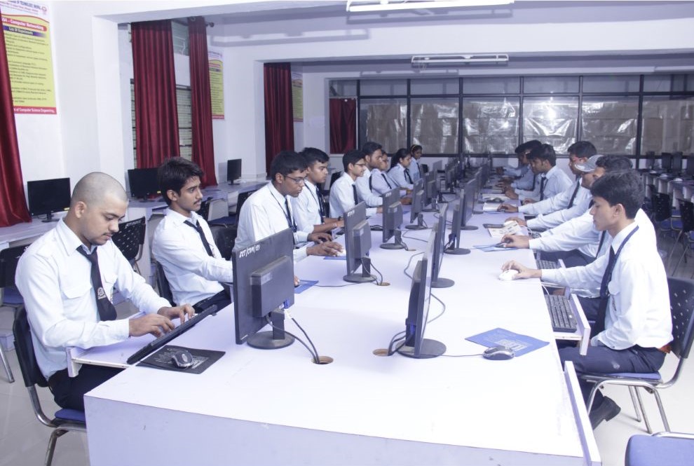 Institute of Aeronautics and Engineering Bhopal Labs(1)