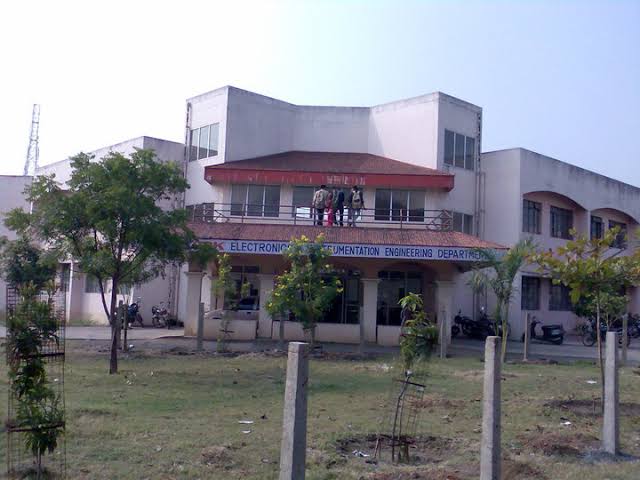 Institute of Engineering and Technology Academic Block(4)