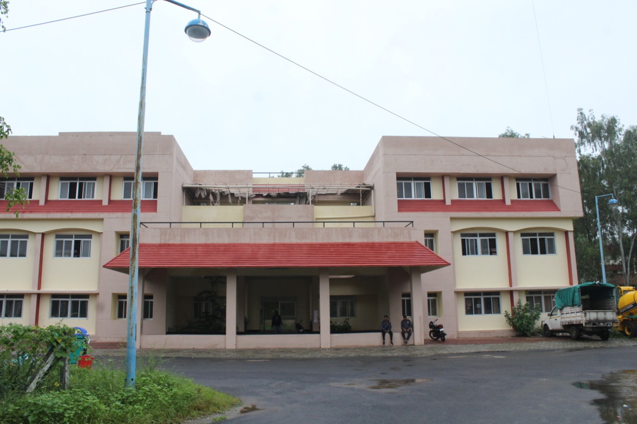 Institute of Engineering and Technology Campus Building(4)