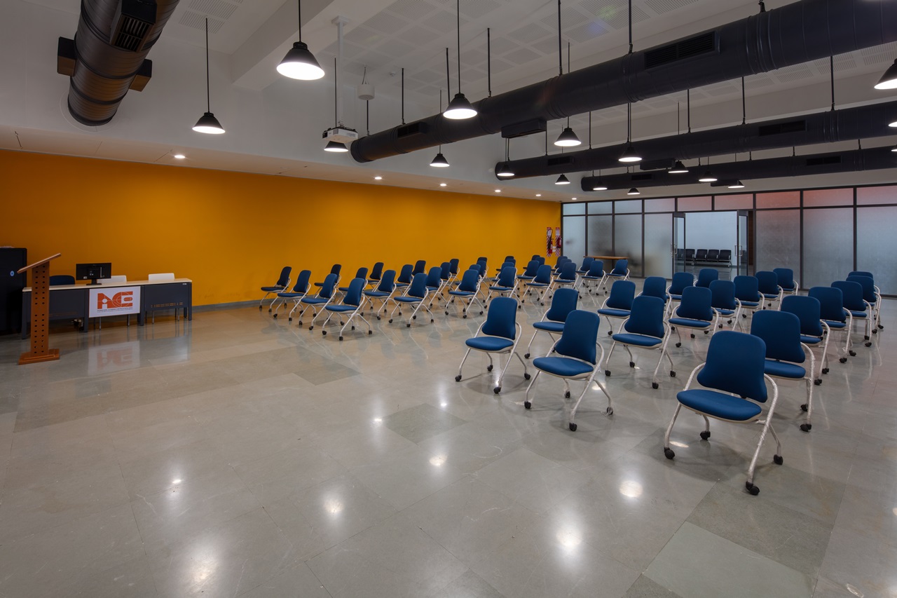 IACE Gandhinagar Classroom(2)