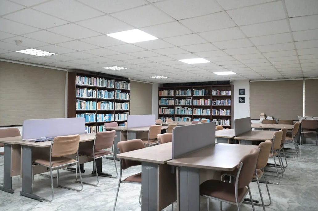 Indian School of Business and Finance Library(1)