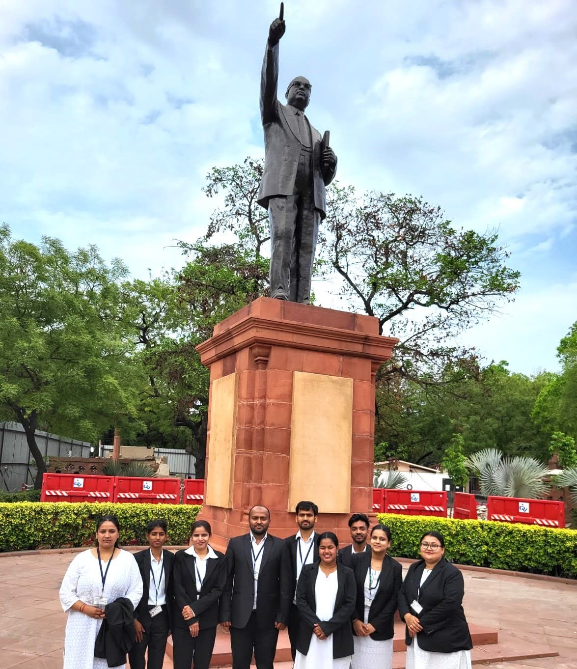 Ishan Institute of Law Others(9)