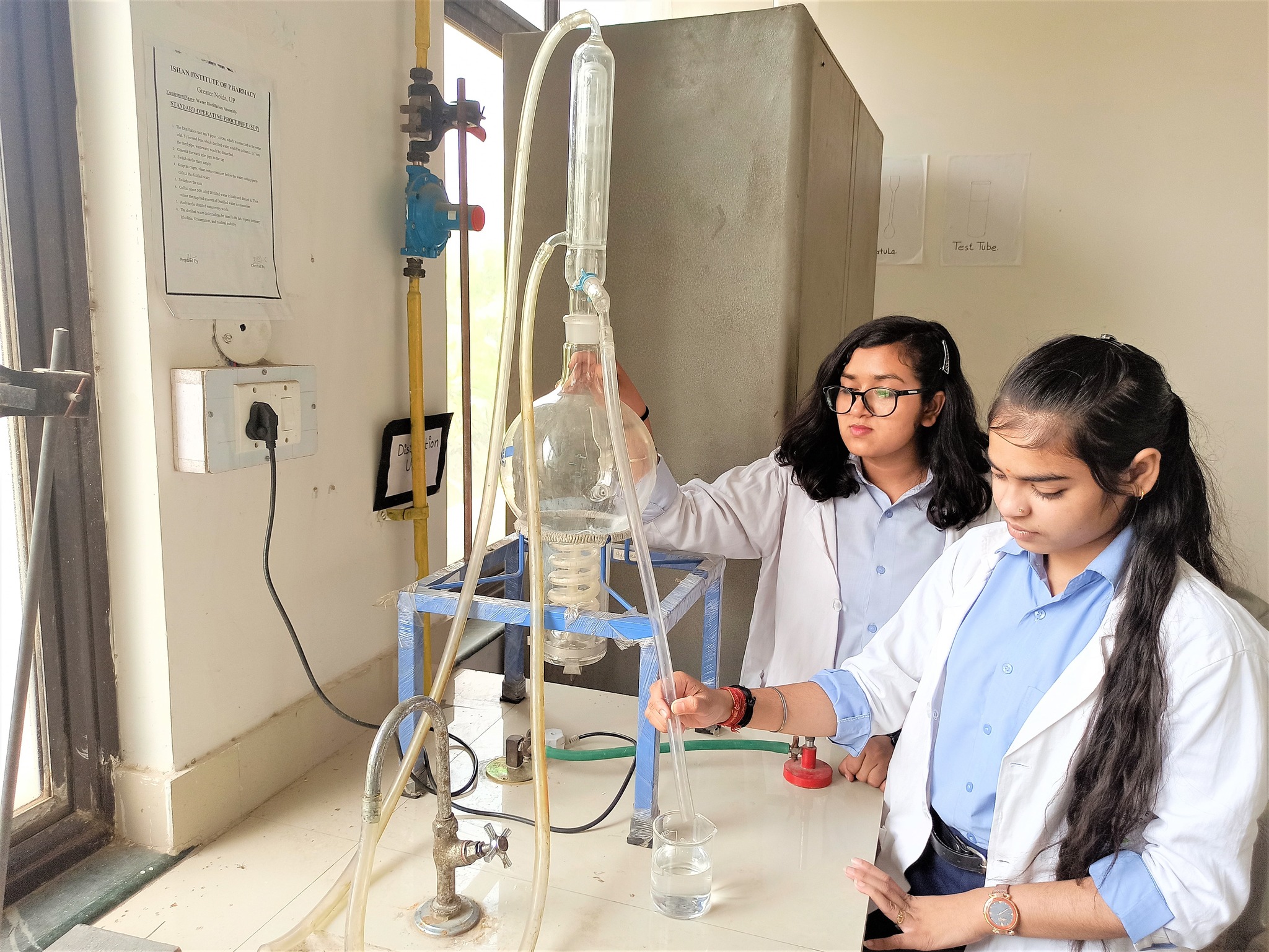 Ishan Institute of Pharmacy Labs(6)