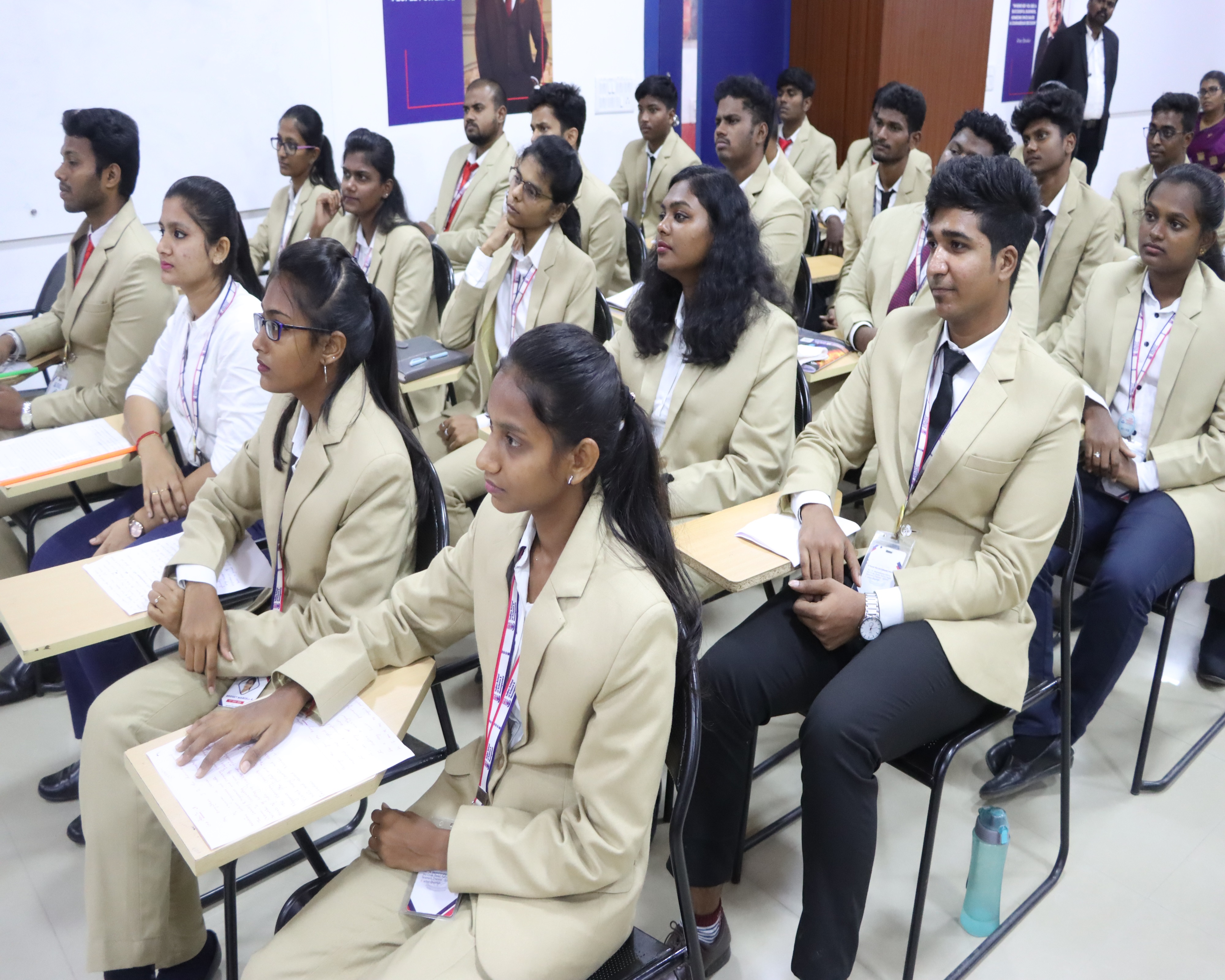 ISSM Business School Classroom(4)