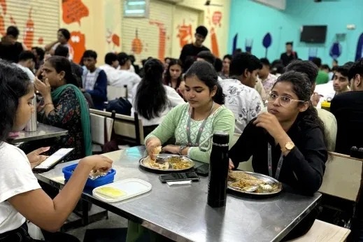 ITM Institute of Design and Media Cafeteria / Mess
