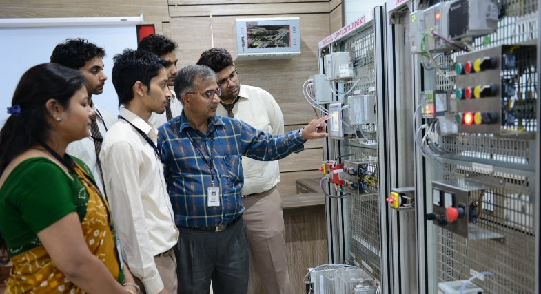 ITS Engineering College Labs(2)