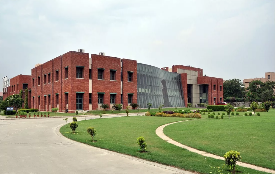 Jaipuria Institute of Management Noida Campus Building