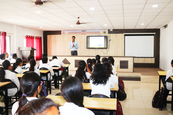 Jayawantrao Sawant College of Engineering Classroom