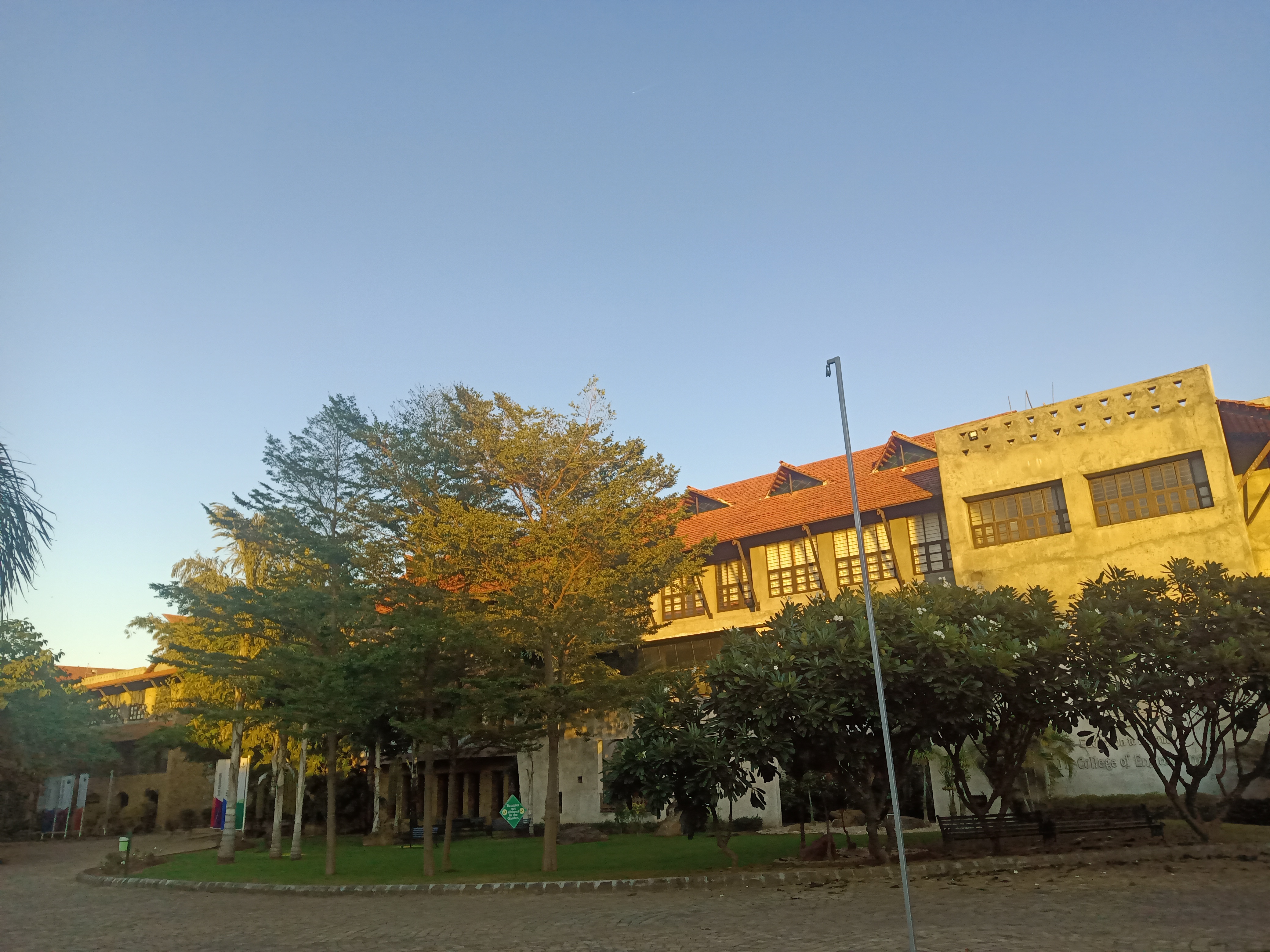 JD College of Engineering and Management Campus View