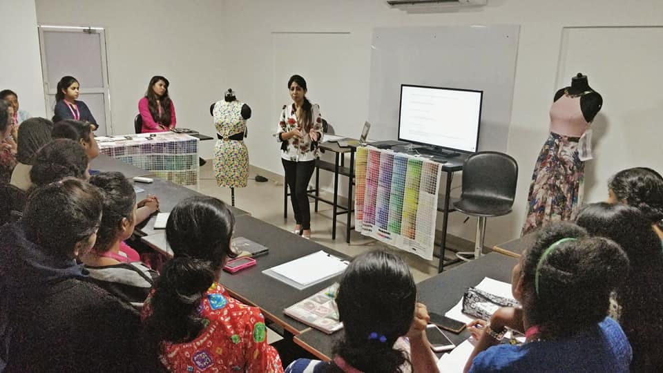 JD Institute of Fashion Technology, Goa Classroom(2)