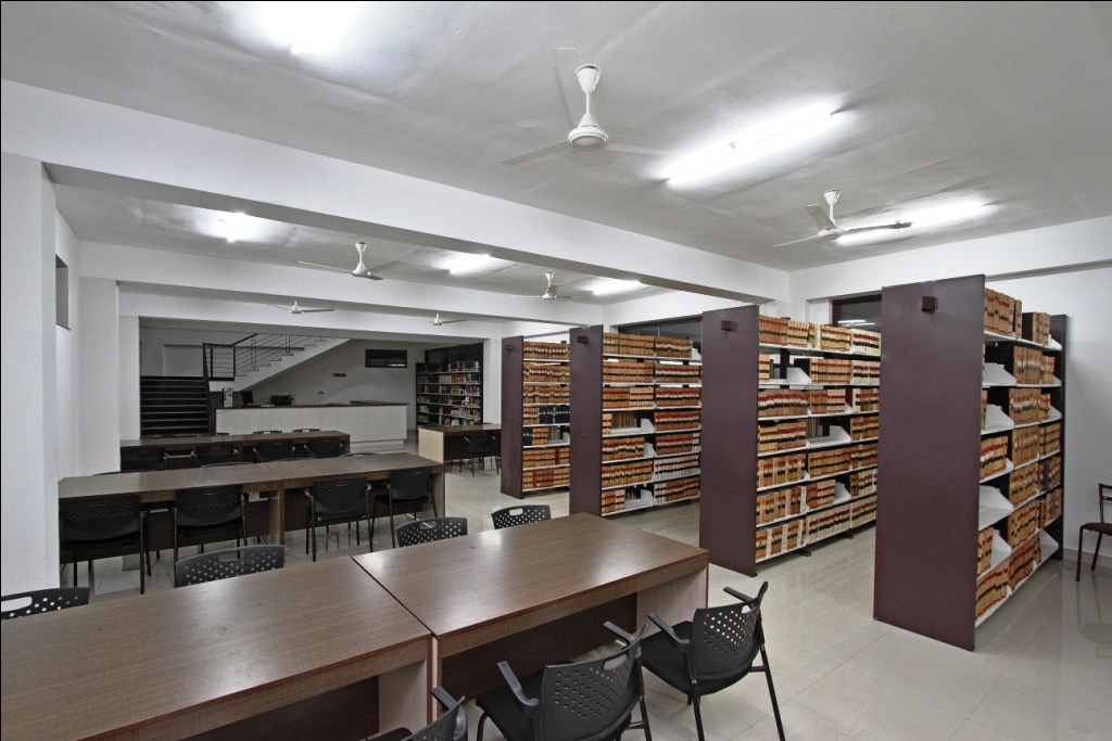 KLE Law College Library