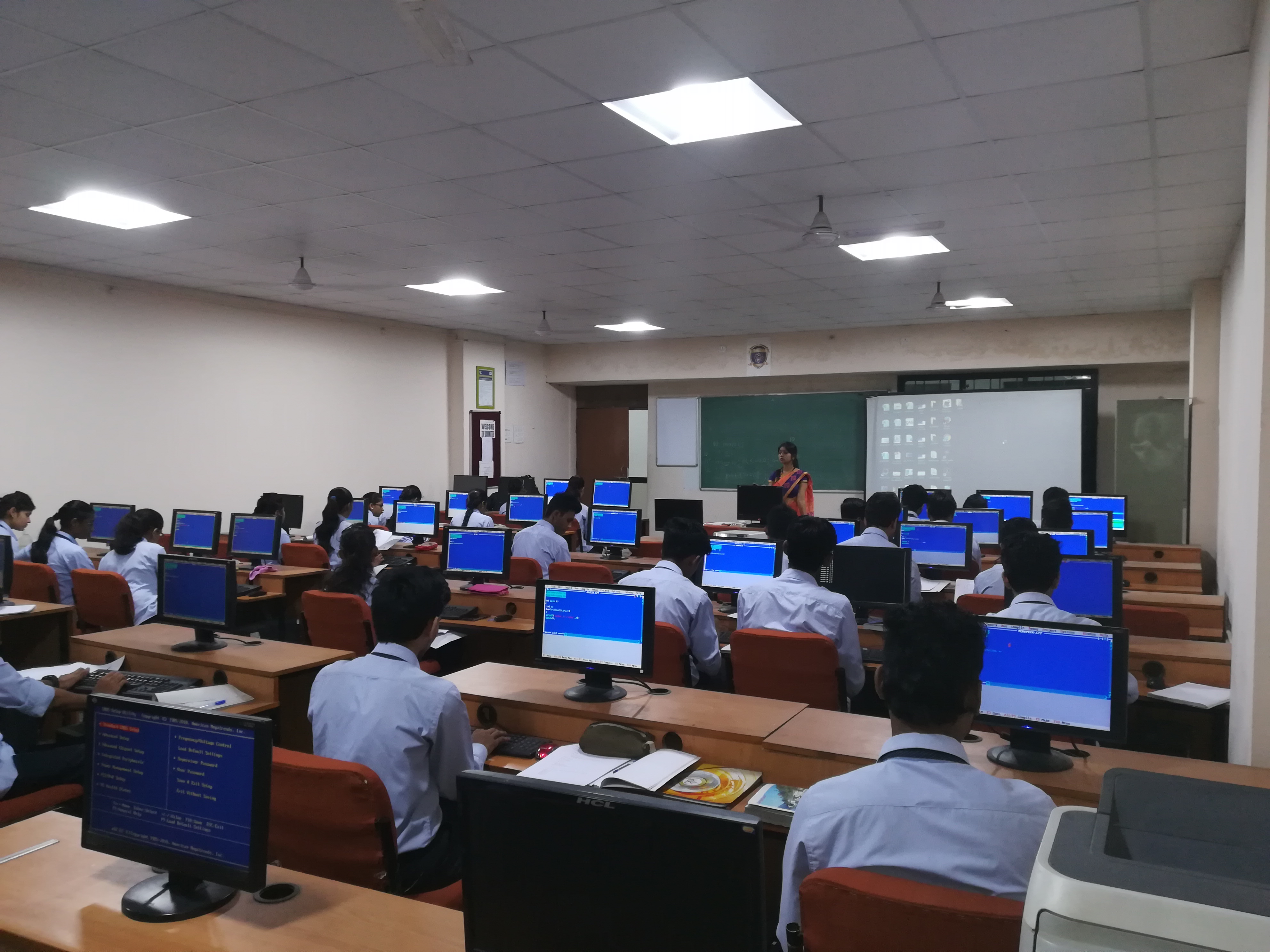 KDK College of Engineering Nagpur Labs(2)