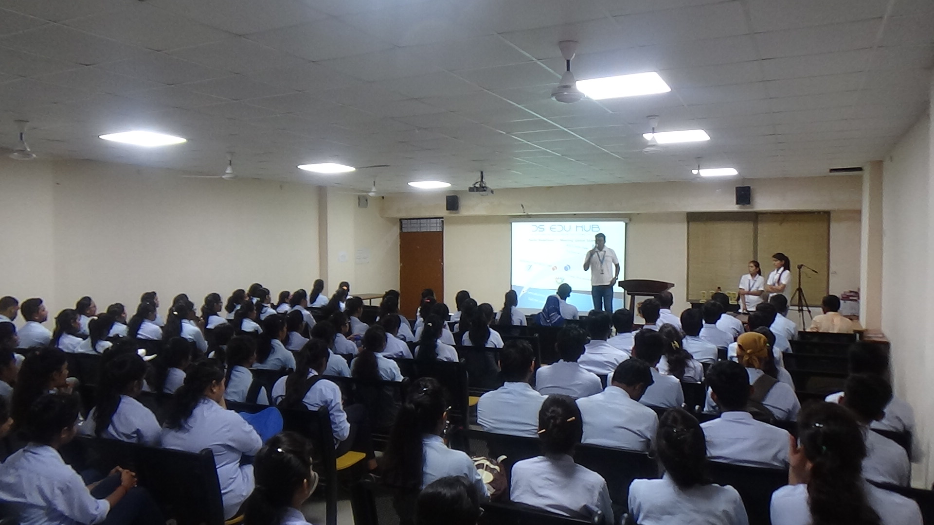 KDK College of Engineering Nagpur Seminar hall(1)