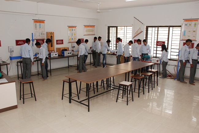 KJ College of Engineering Pune Labs(9)