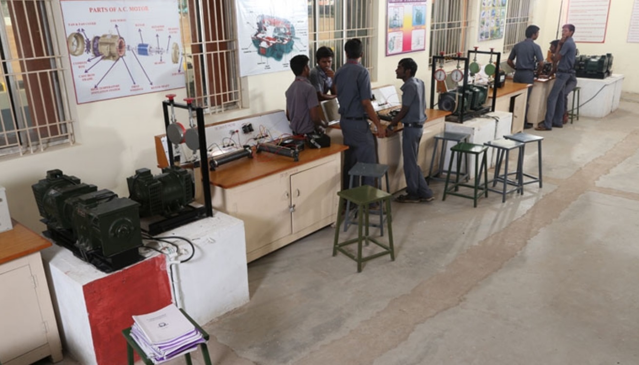 K Ramakrishnan College of Engineering Labs(2)