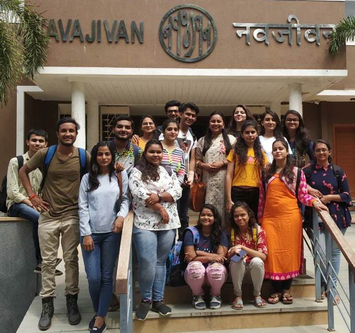 L.J. Institute of Media and Communications Industrial Visit(2)