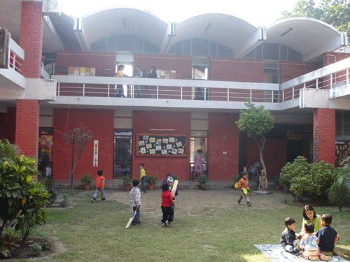 Lady Irwin College Campus View(1)