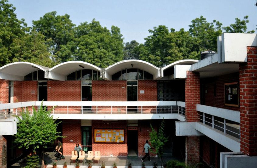 Lady Irwin College Campus View(2)