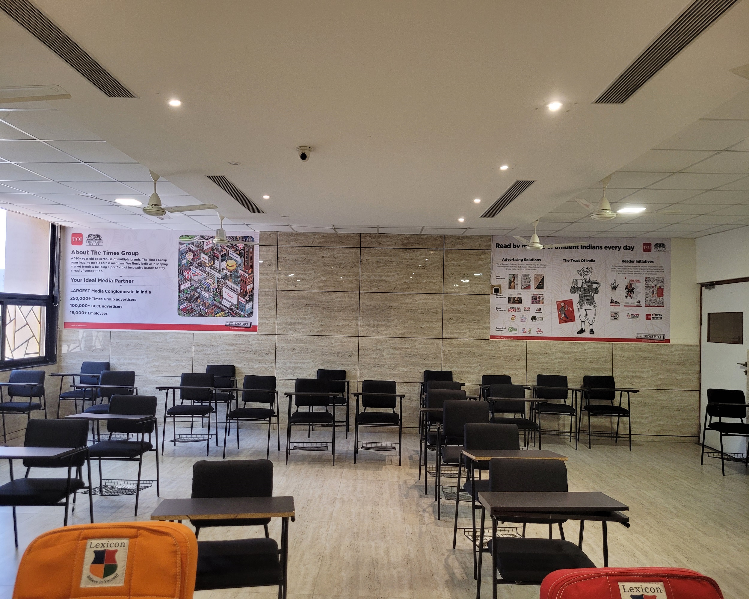 Lexicon Institute of Media and Animation Classroom(1)