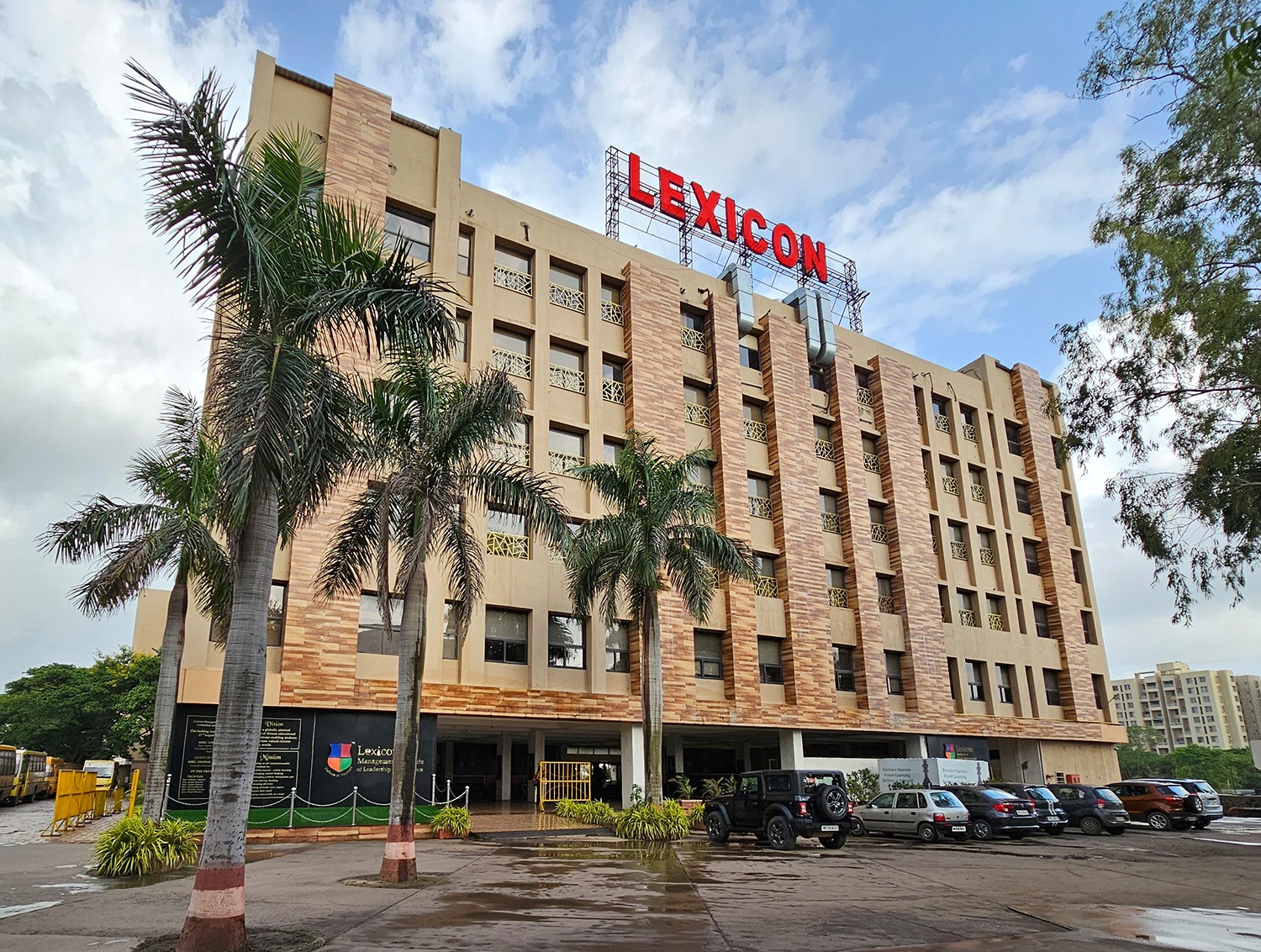 Lexicon Institute of Media and Animation Campus Building(3)