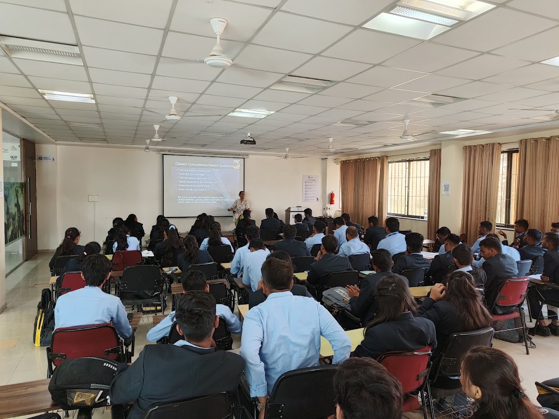 Lotus Business School Classroom(2)