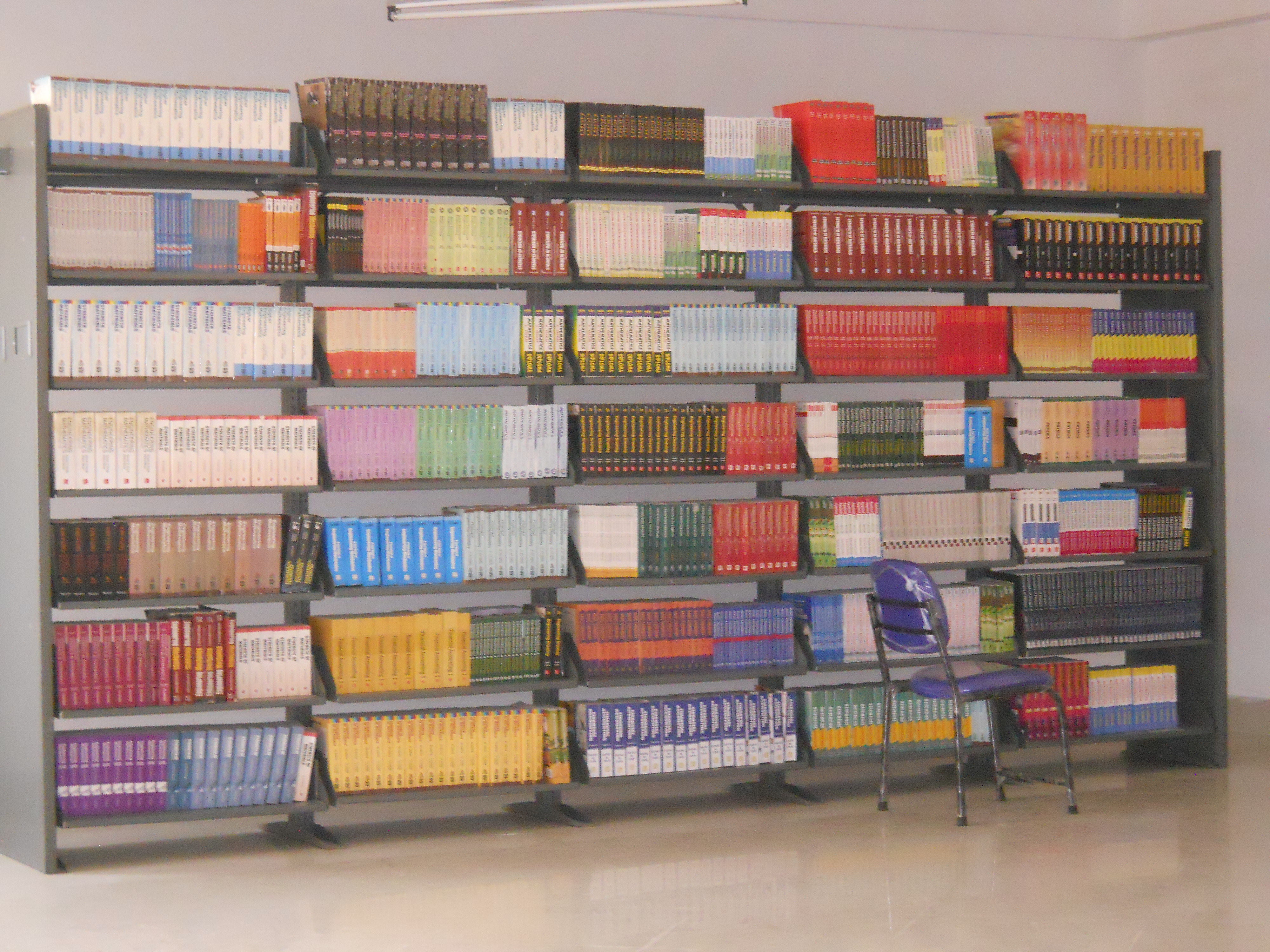 Luthfaa Polytechnic Institute Library(2)