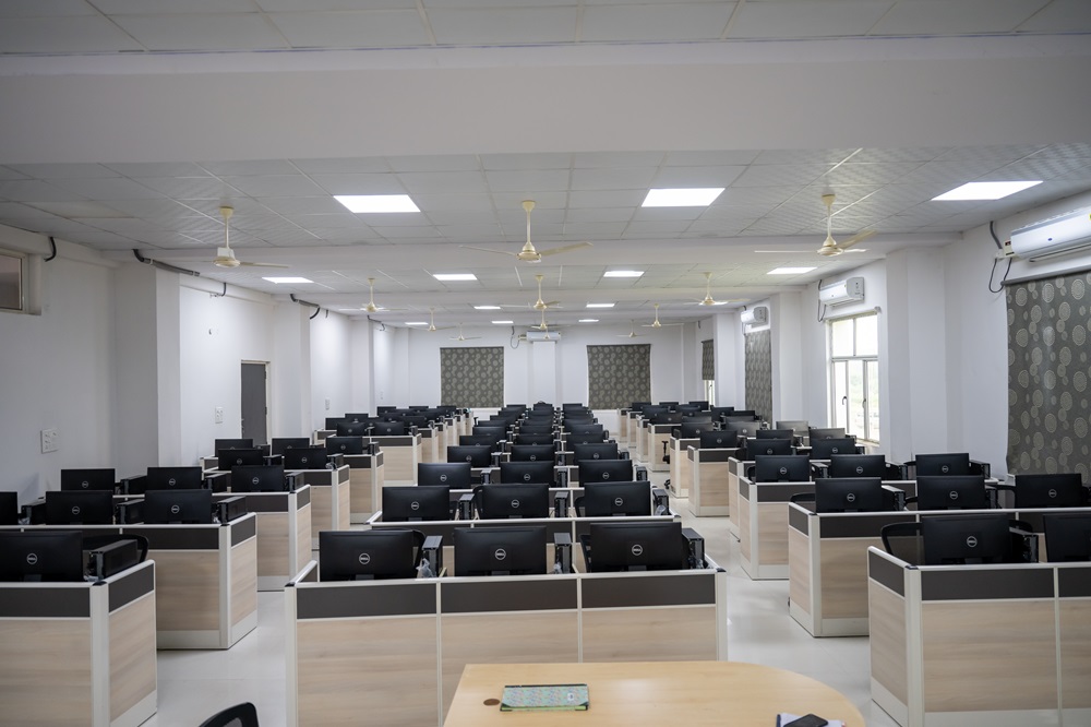 Malla Reddy University Powered by Emversity Labs(1)