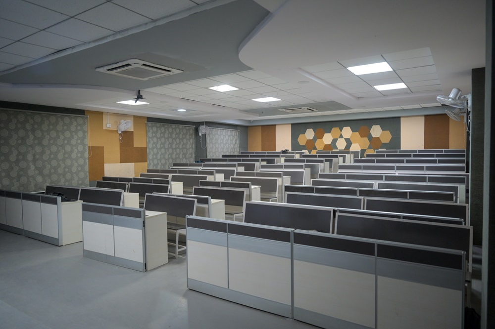 Malla Reddy University Powered by Emversity Lecture Hall(1)